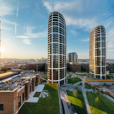 Elegant Escape Apartment II - City Centre براتسيلافا المظهر الخارجي الصورة