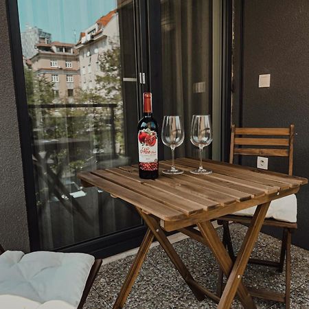 Elegant Escape Apartment II - City Centre براتسيلافا المظهر الخارجي الصورة