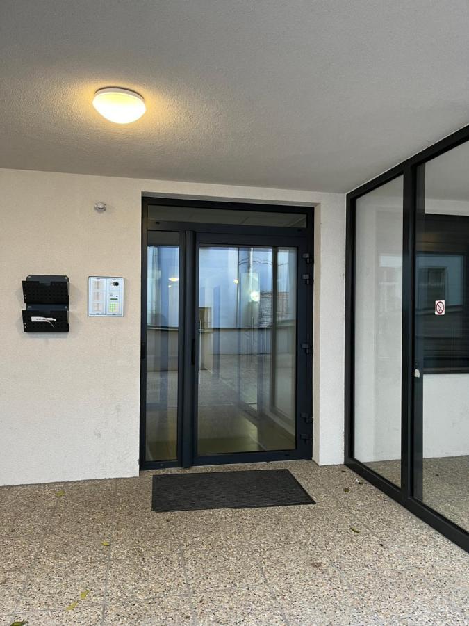 Elegant Escape Apartment II - City Centre براتسيلافا المظهر الخارجي الصورة